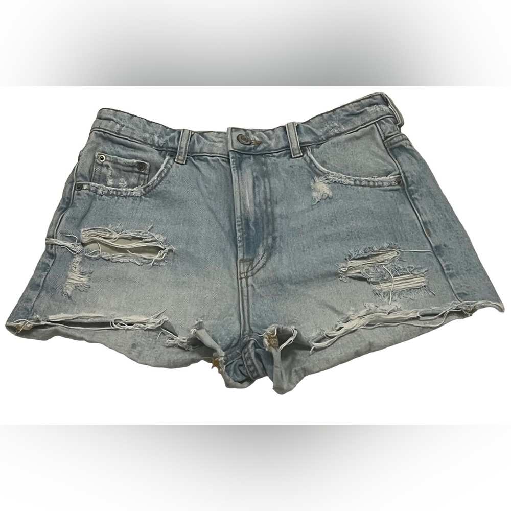 NWOT Zara Light Blue Distressed Jean Shorts, Size 4